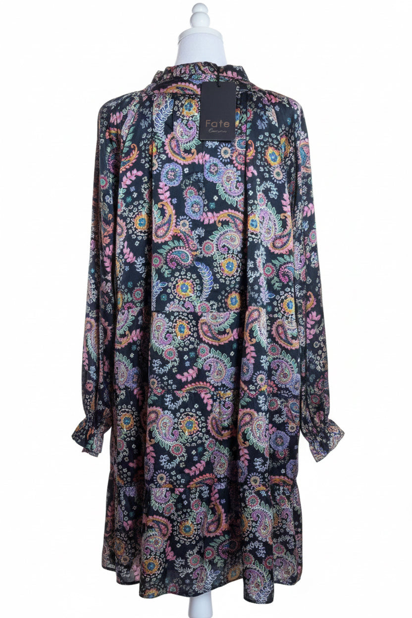 Fate curve paisley dress
